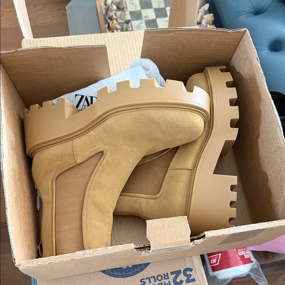 Zara suede NWT boots